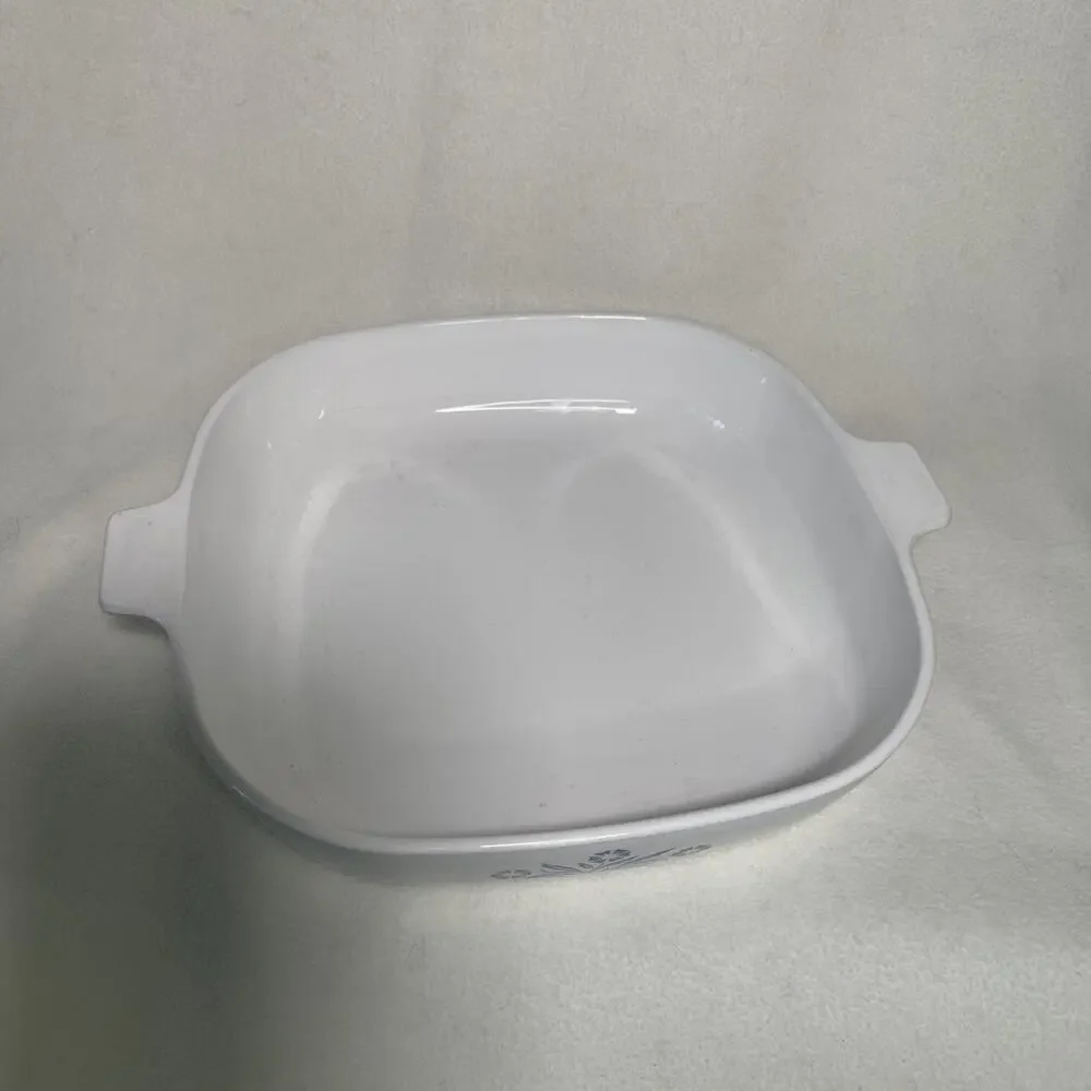 Vintage CORNINGWARE P-10-B Blue Cornflower 9.5” Casserole Dish- NO LID